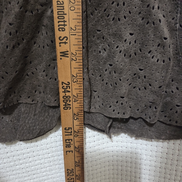 Coldwater Creek XL Brown Punched Leather Jacket With Flared Cuffs Ruffled Collar - Picture 10 of 10